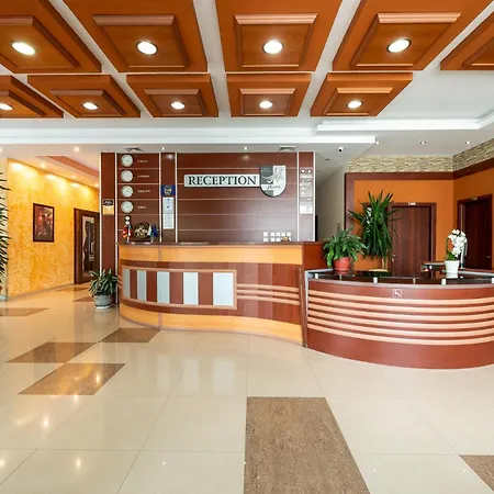 Отель Spa Hotel Holiday 4*