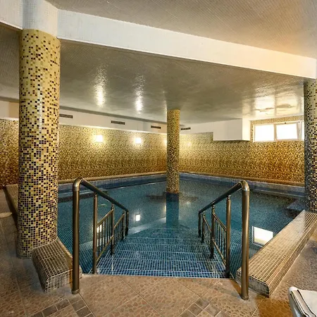 Отель Spa Hotel Holiday 4*