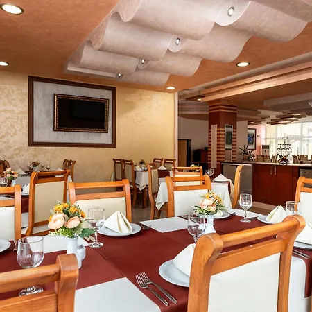 Spa Hotel Holiday Отель 4*