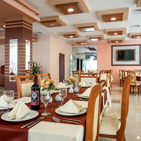 Spa Hotel Holiday Отель