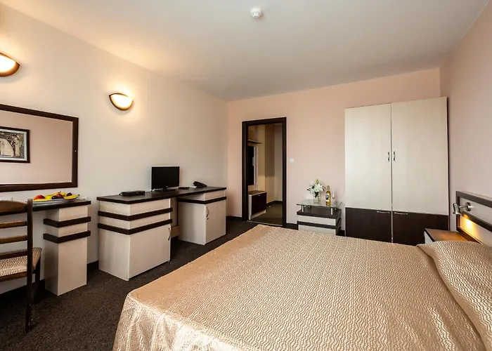 Otel Spa Hotel Holiday 4*